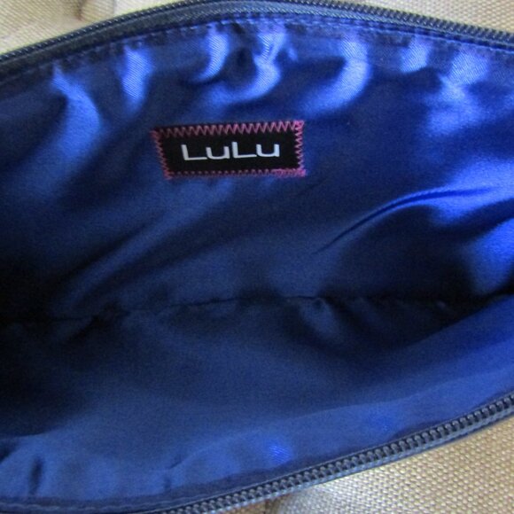 LuLu NYC Clutch Ring Wristlet - Picture 6 of 7